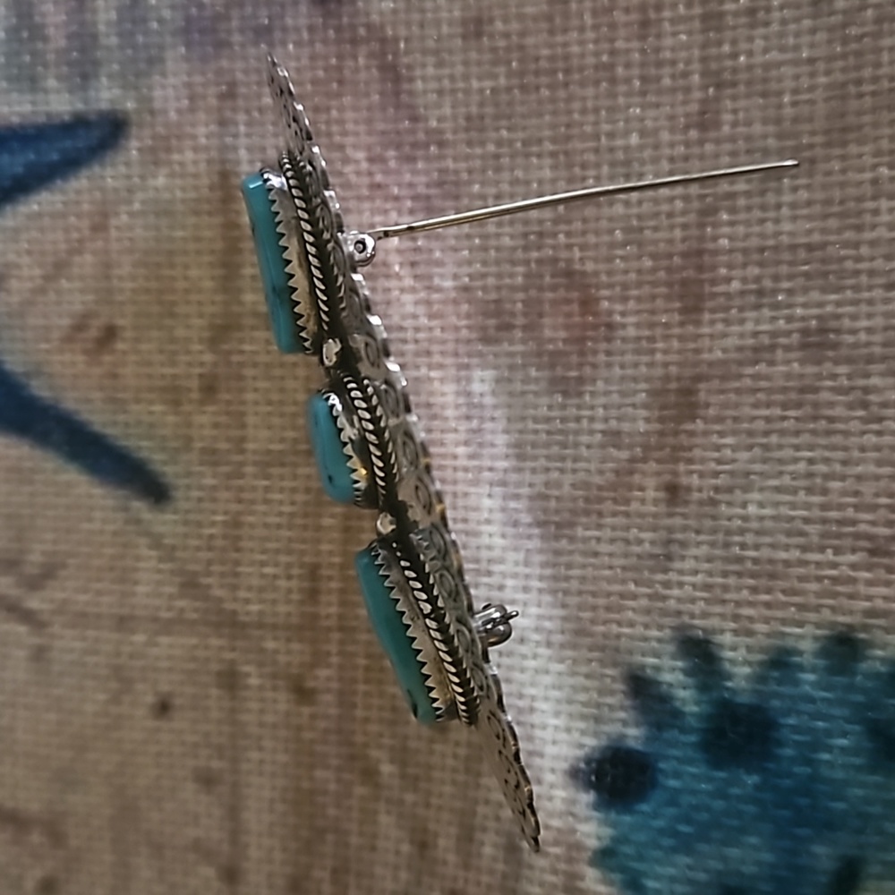 Vintage Turquoise Sterling Silver Brooch - Picture 6 of 13
